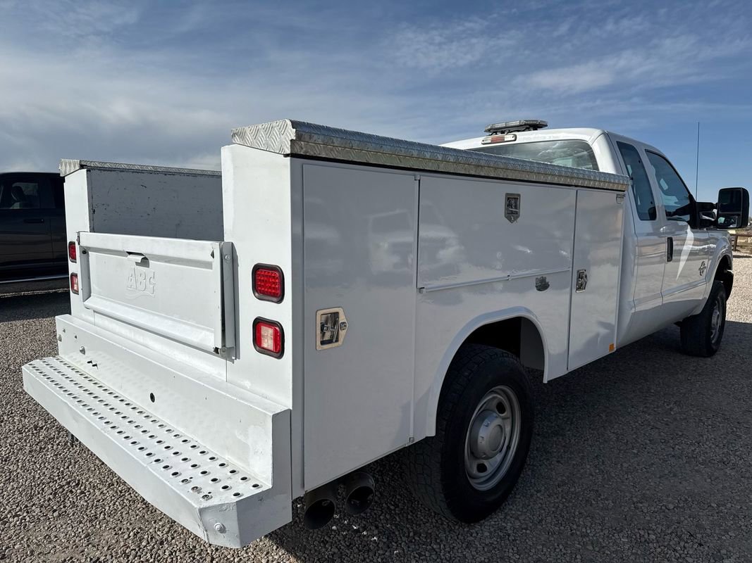 Used 2012 Ford F250 XL w/ Snow Plow Prep Pkg AWD/4WD image 10