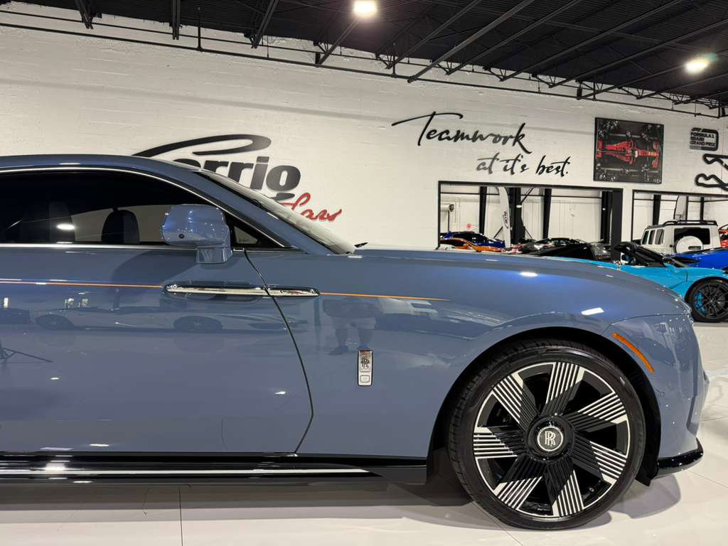 Used 2024 Rolls-Royce Spectre w/ Spectre Launch Package image 46