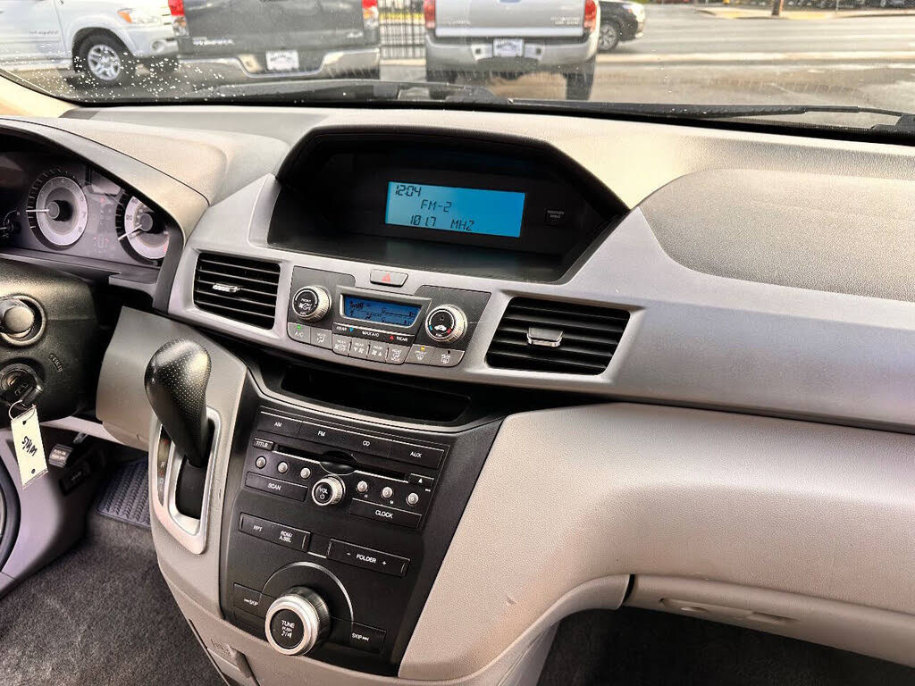Used 2012 Honda Odyssey LX image 10