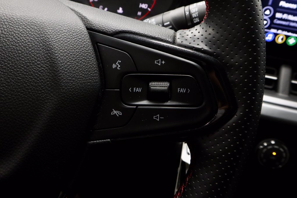 Used 2024 Chevrolet Trax RS w/ Driver Confidence Package FWD image 28