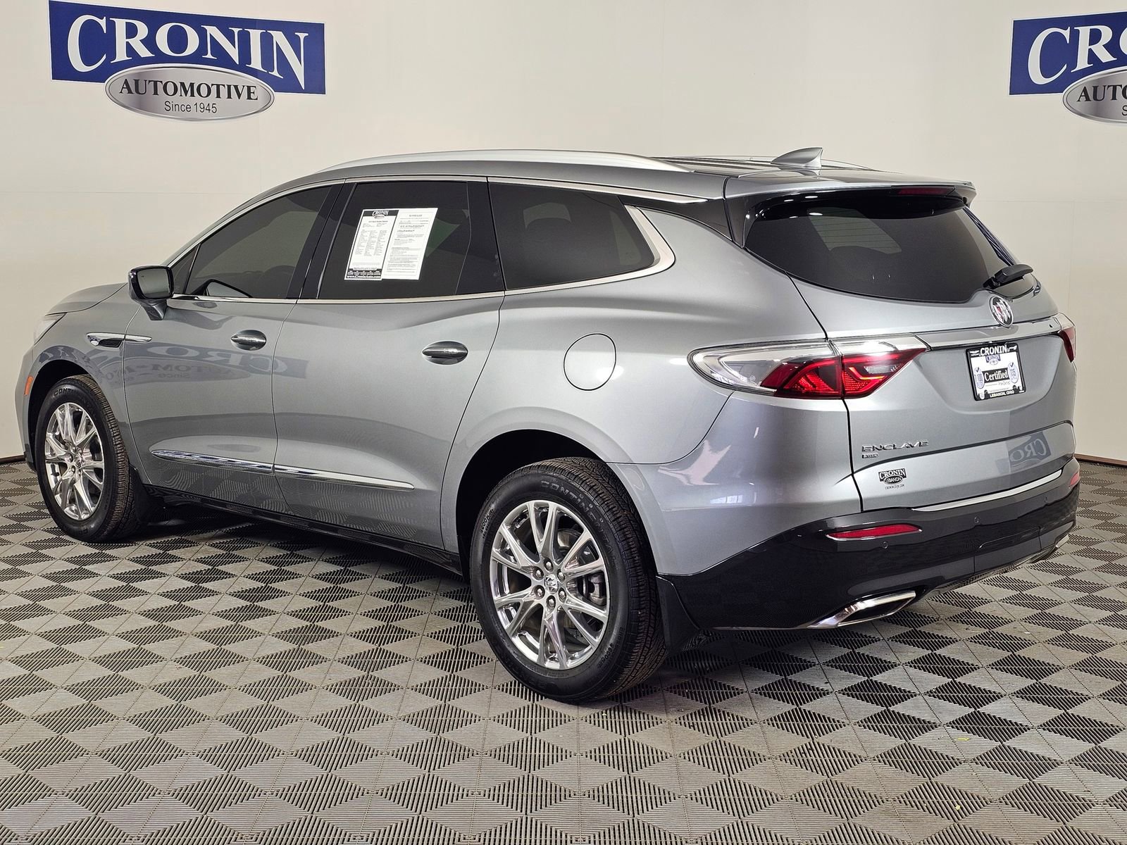 Used 2024 Buick Enclave Essence w/ Experience Buick Package image 3