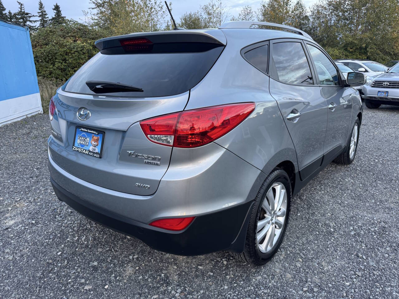 Used 2011 Hyundai Tucson Limited image 3