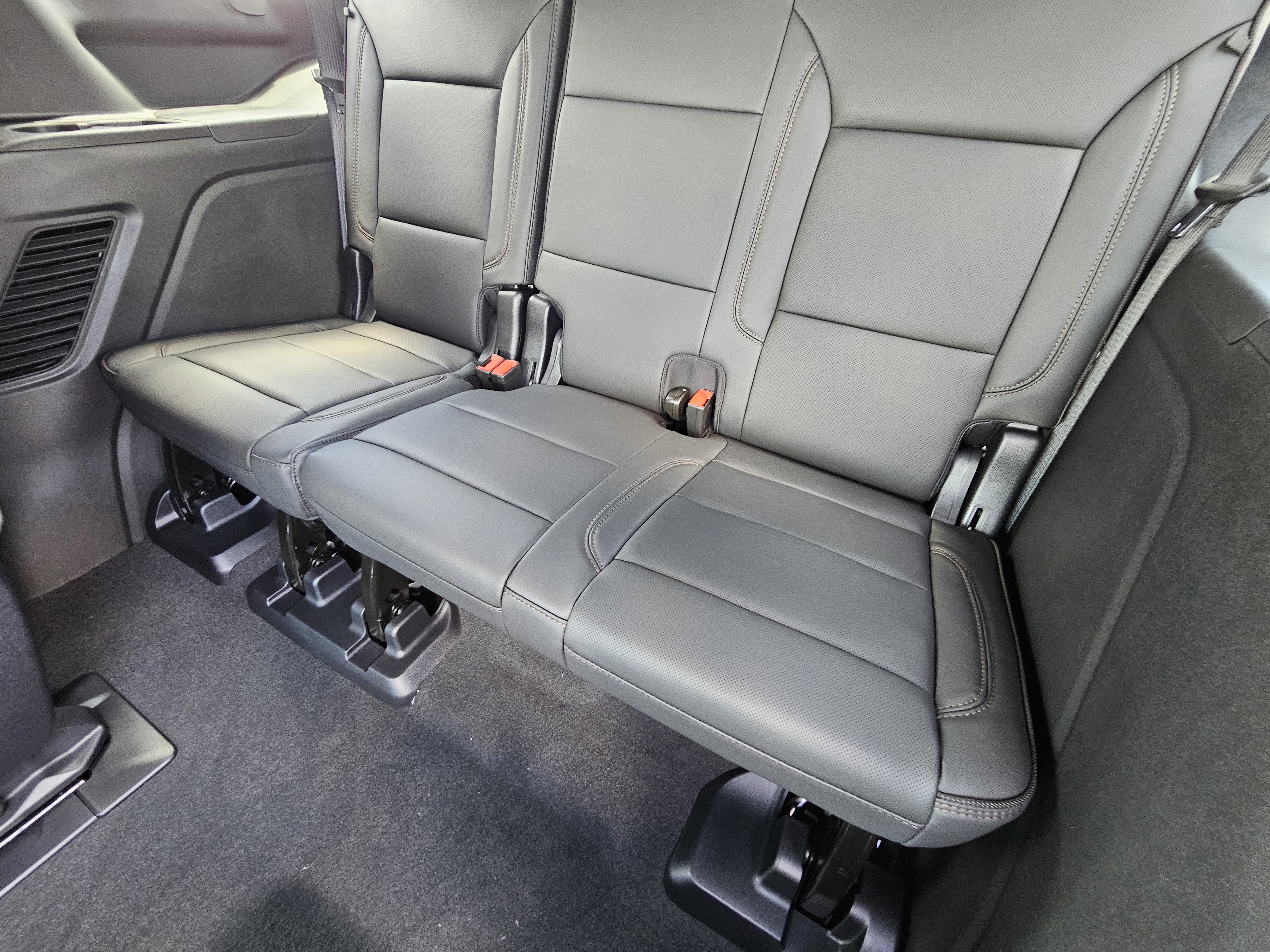 New 2026 Chevrolet Tahoe High Country AWD/4WD image 21
