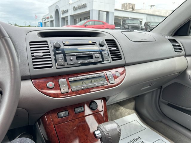 Used 2005 Toyota Camry XLE w/ VSC & Side Airbag Pkg FWD image 39