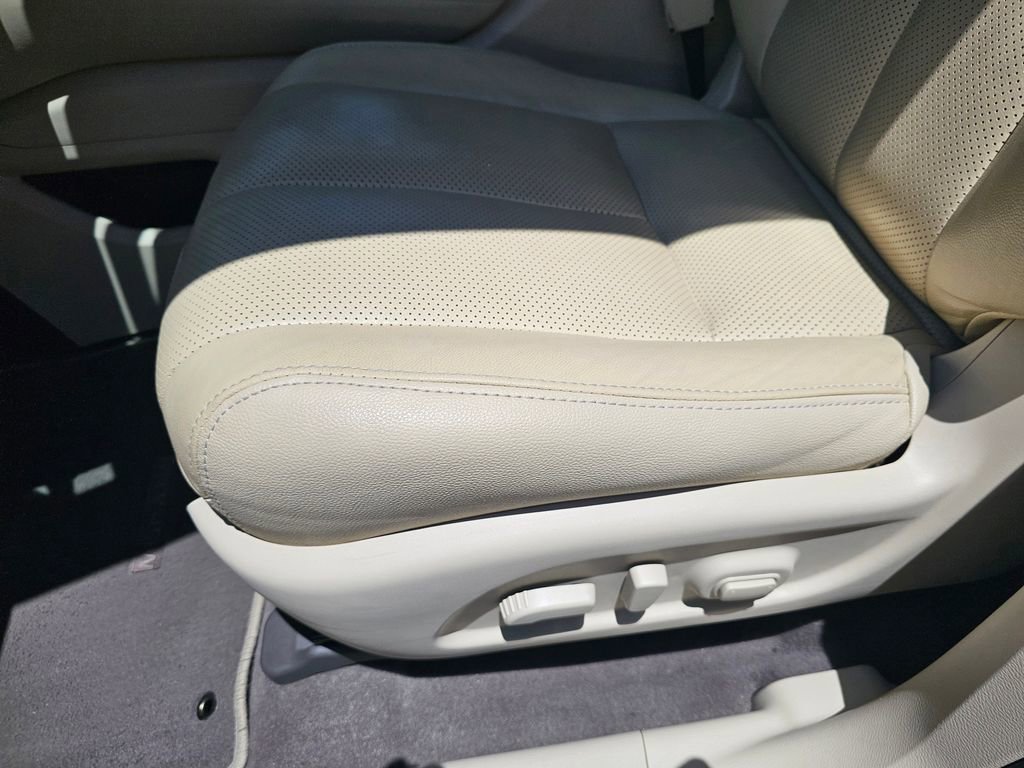 Used 2018 Nissan Murano SV FWD image 13