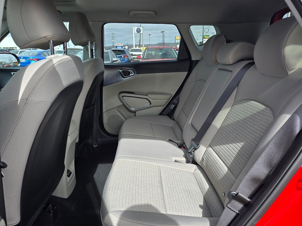 Used 2025 Kia Soul EX FWD image 16