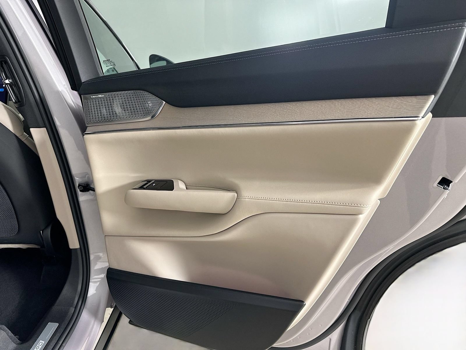 New 2026 Volvo EX90 Ultra AWD/4WD image 42