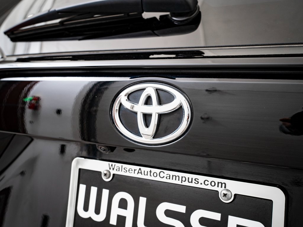 Used 2020 Toyota RAV4 AWD image 19