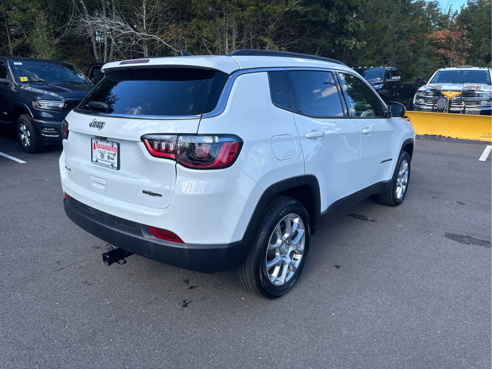 Certified 2024 Jeep Compass Latitude image 9