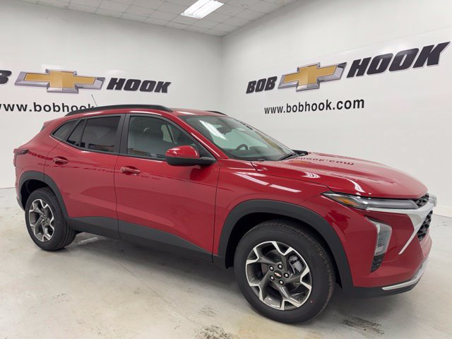 New 2026 Chevrolet Trax LT w/ Sunroof Package FWD image 3