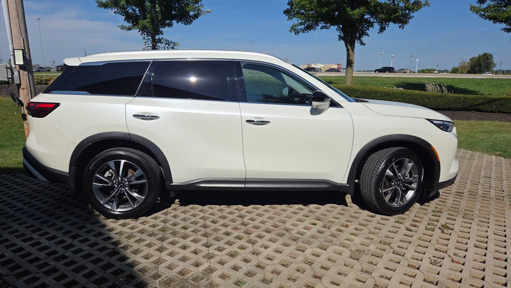 Used 2023 INFINITI QX60 Luxe w/ Cargo Package AWD/4WD image 11