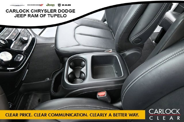 Used 2025 Chrysler Pacifica Select FWD image 19