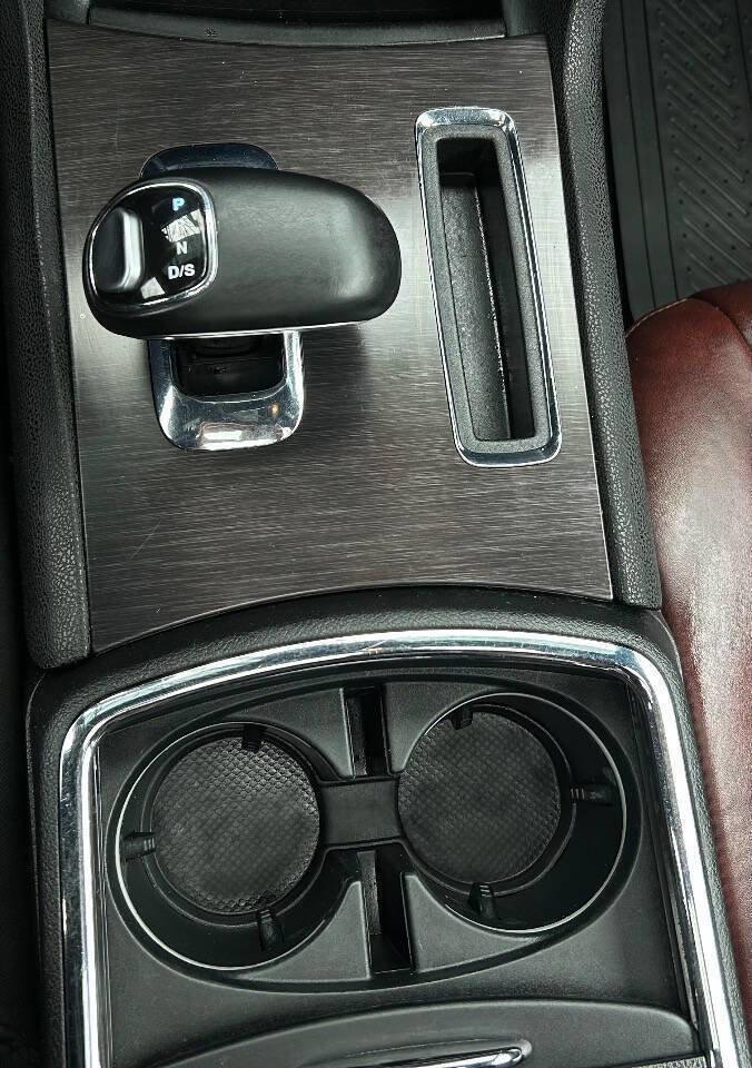 Used 2014 Dodge Charger SXT RWD image 14