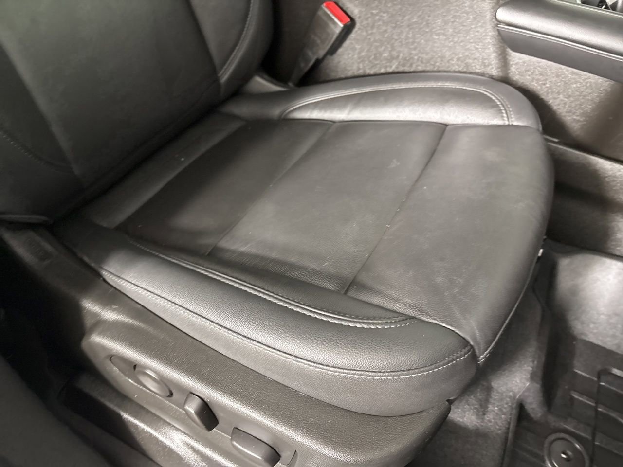 Used 2021 Chevrolet Tahoe Z71 w/ Z71 Off-Road Package image 31