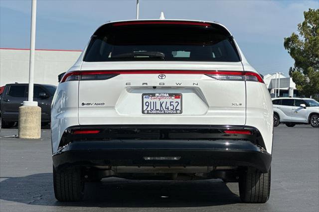 Certified 2025 Toyota Crown Signia image 8