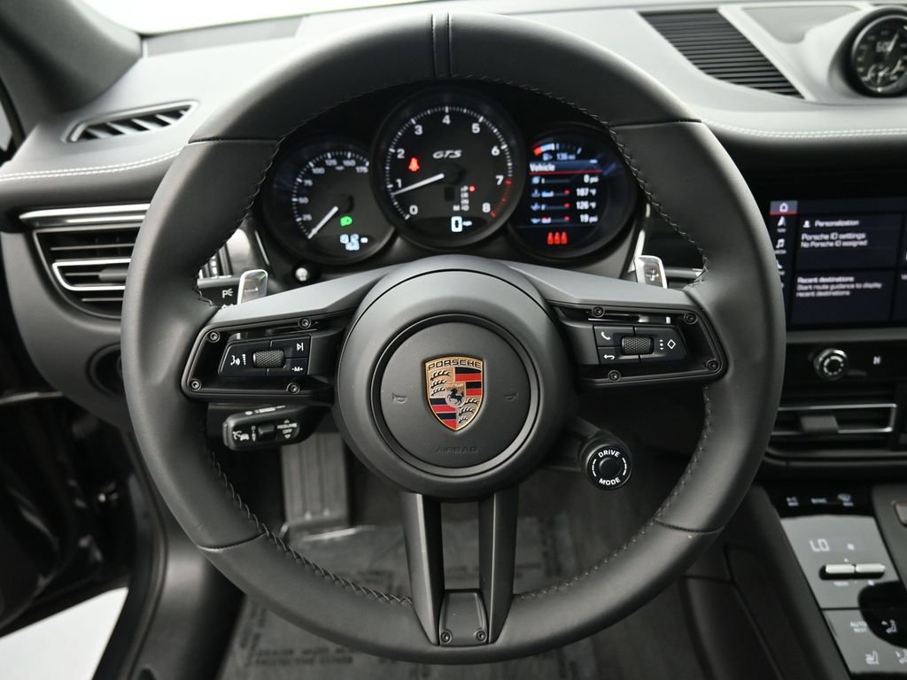 Certified 2025 Porsche Macan GTS image 10