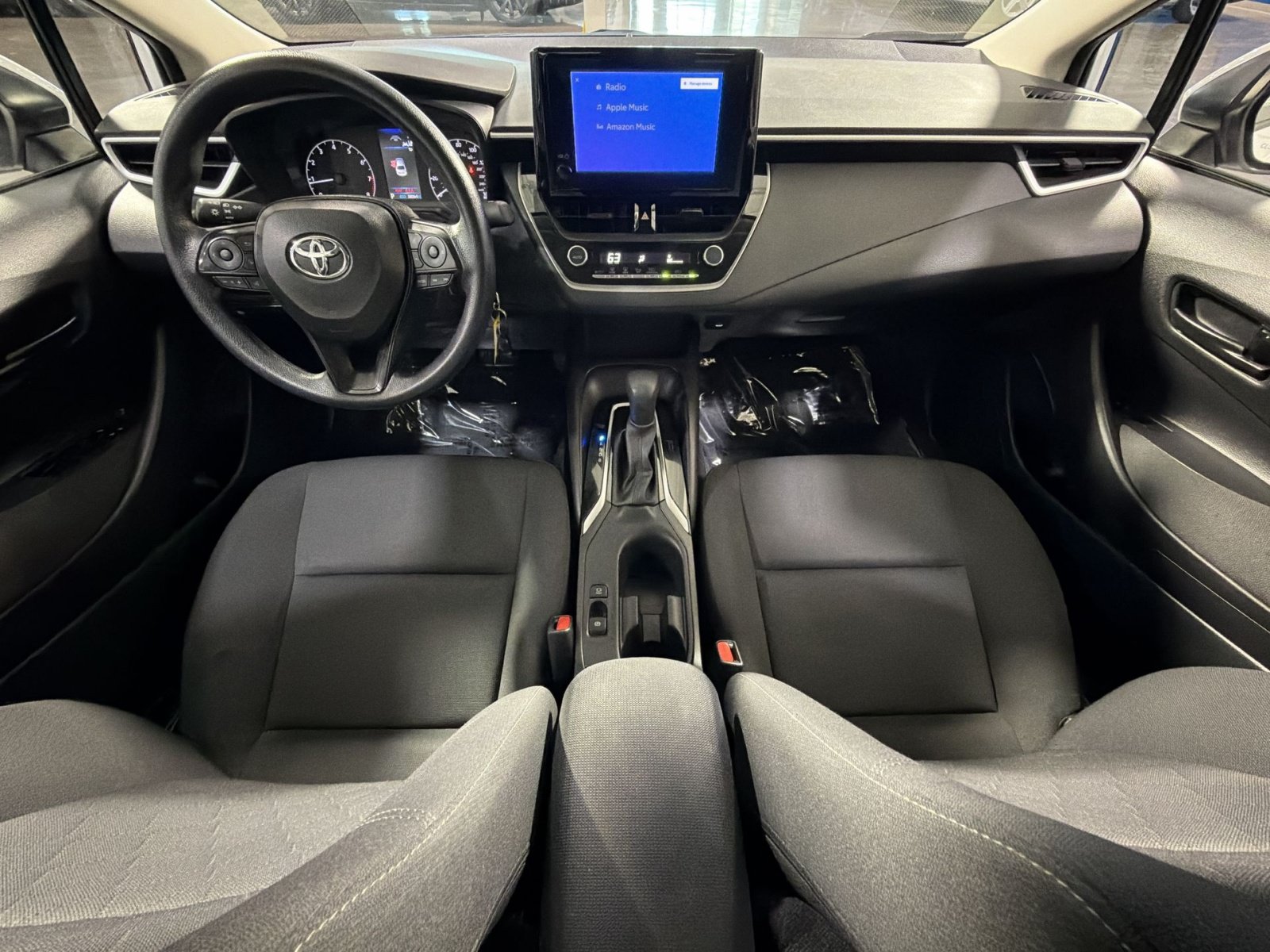 Used 2025 Toyota Corolla LE FWD image 33