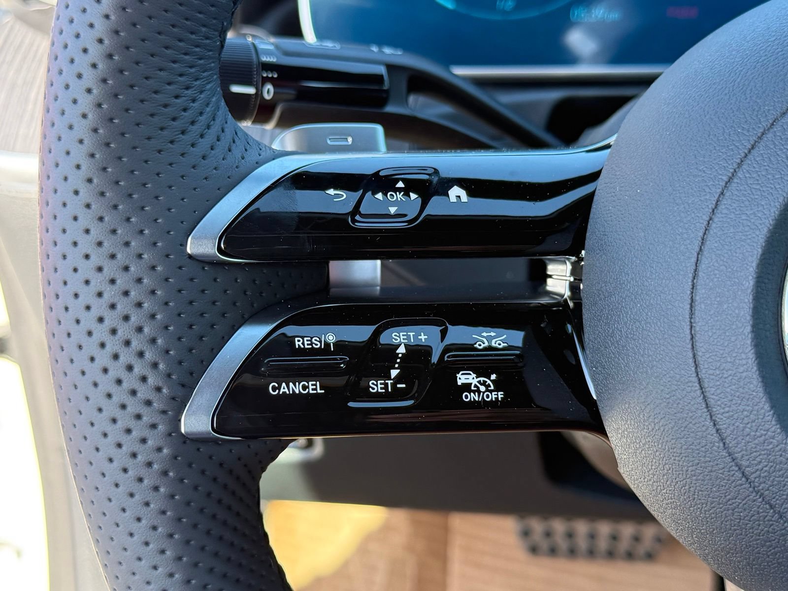 New 2026 Mercedes-Benz CLE 300 4MATIC Cabriolet image 24
