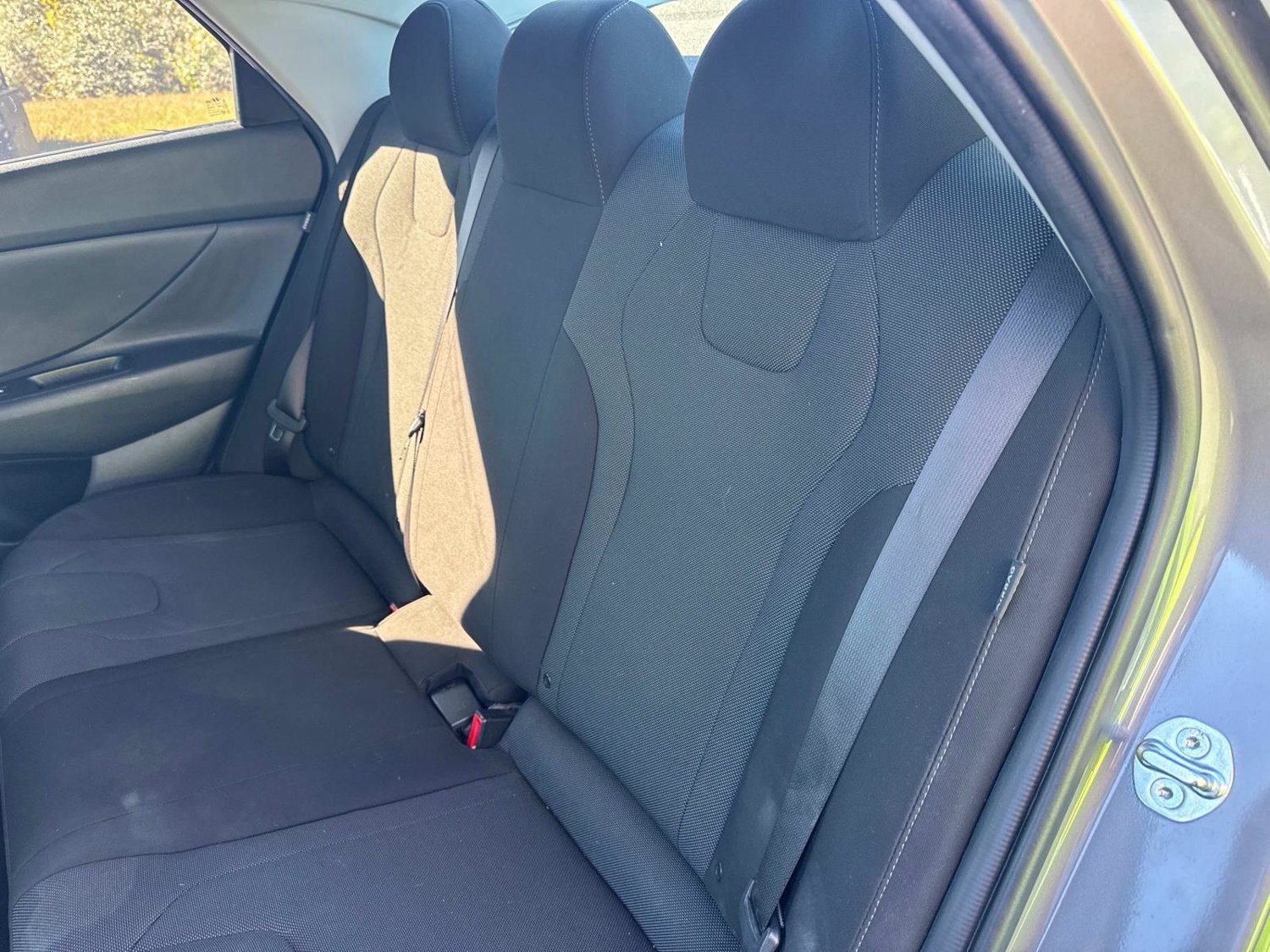 Used 2024 Hyundai Elantra SE FWD image 25