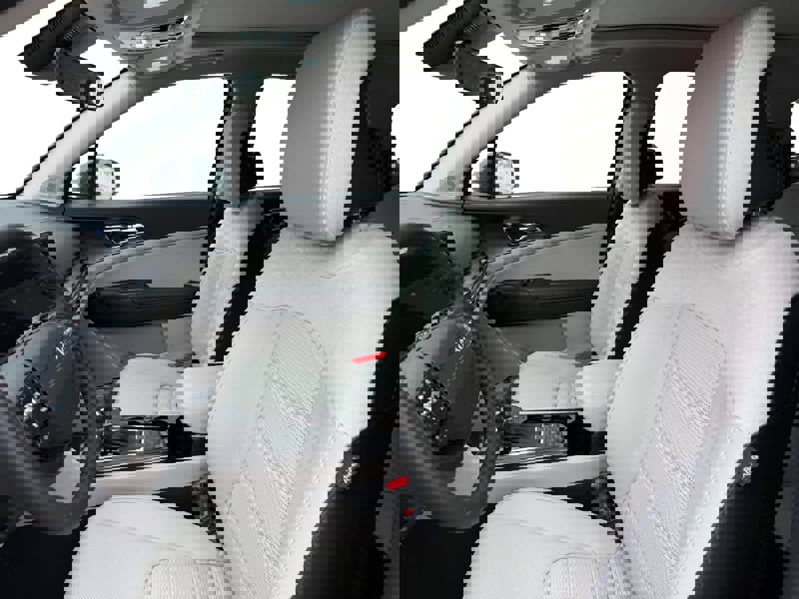 New 2026 Kia Sportage SX image 9