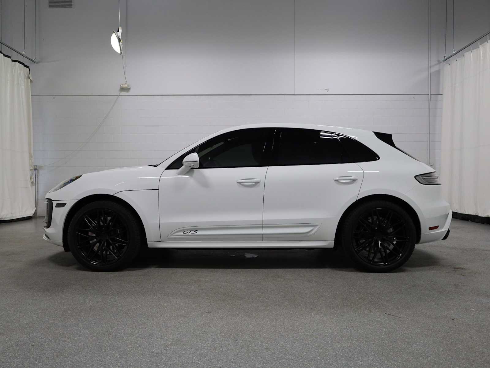 Certified 2023 Porsche Macan GTS AWD/4WD image 2