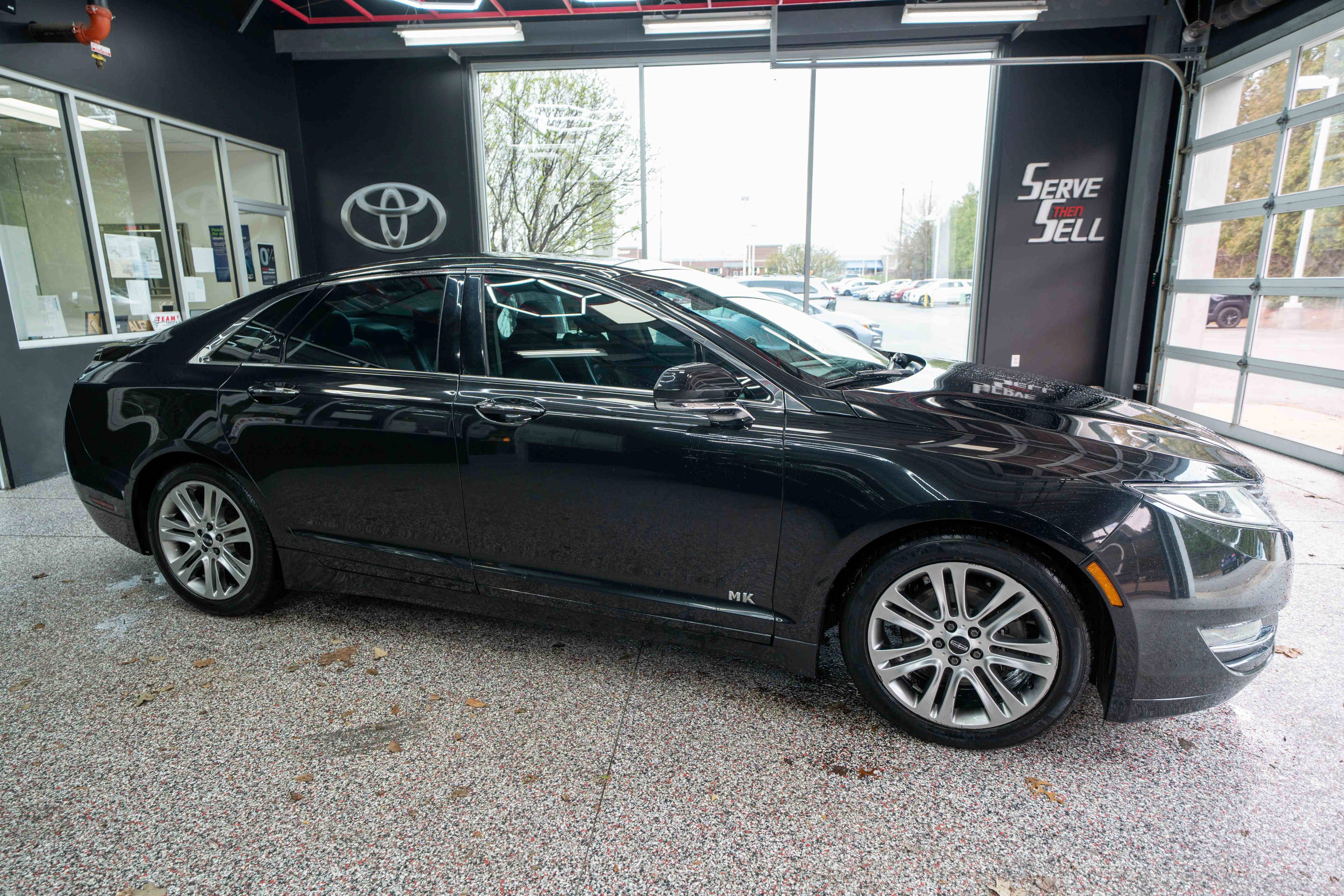 Used 2013 Lincoln MKZ image 5