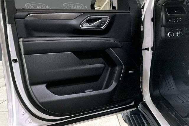 Certified 2023 GMC Yukon XL AT4 w/ AT4 Premium Plus Package AWD/4WD image 11
