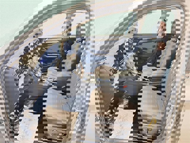 Used 2025 Volkswagen Jetta SE image 15