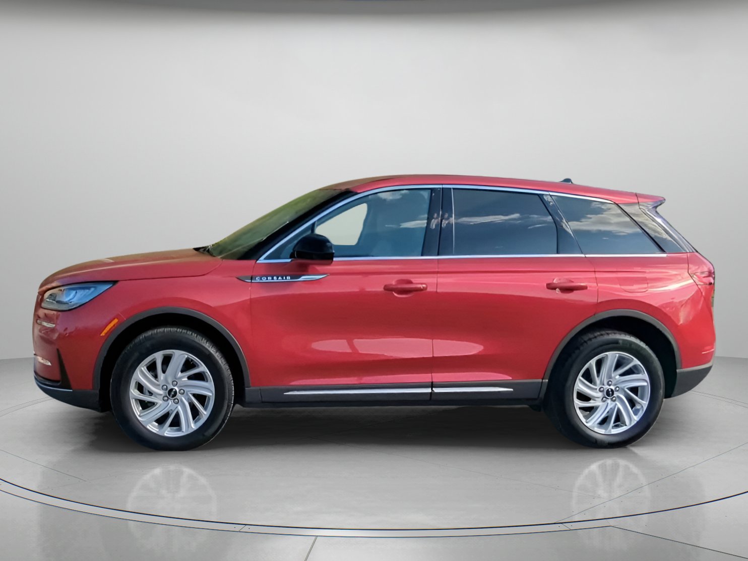 Used 2025 Lincoln Corsair FWD image 16