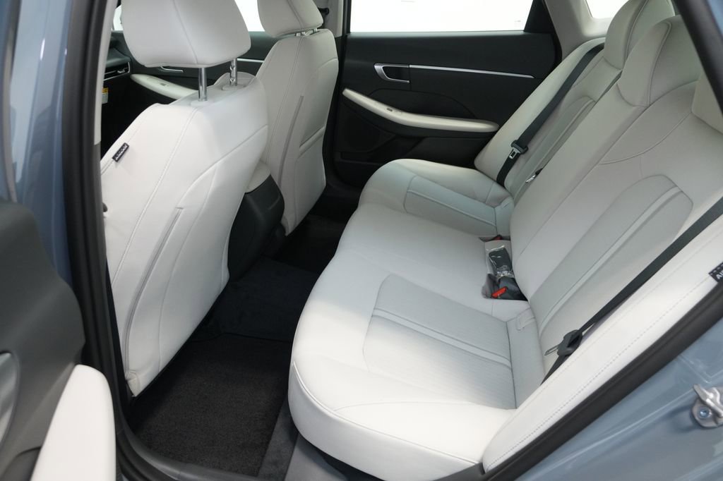 New 2026 Hyundai Sonata SE FWD image 17