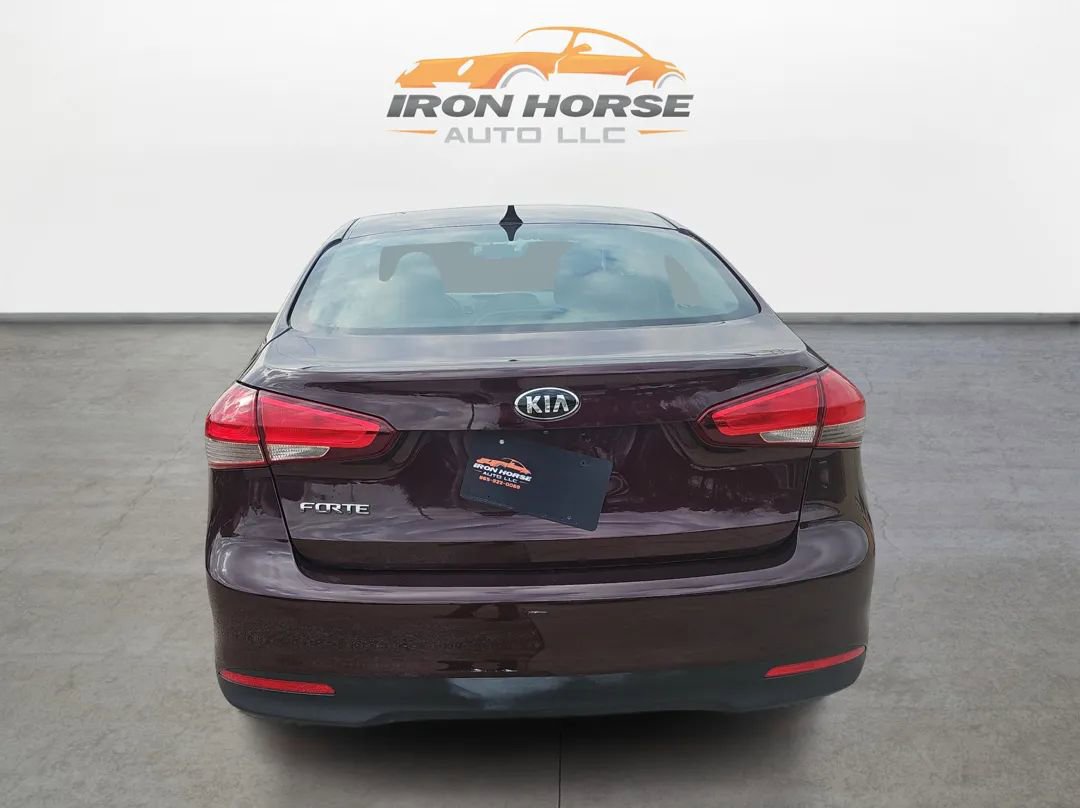 Used 2018 Kia Forte LX w/ LX Rear Camera Package image 6