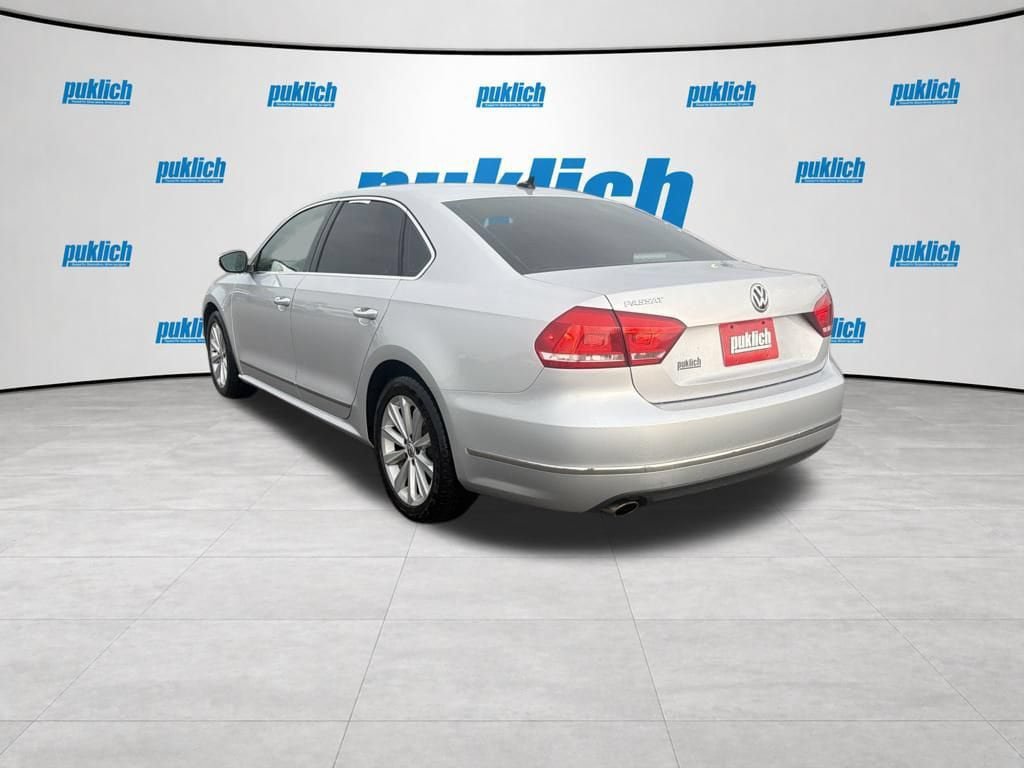 Used 2012 Volkswagen Passat 2.5 SEL Premium FWD image 3
