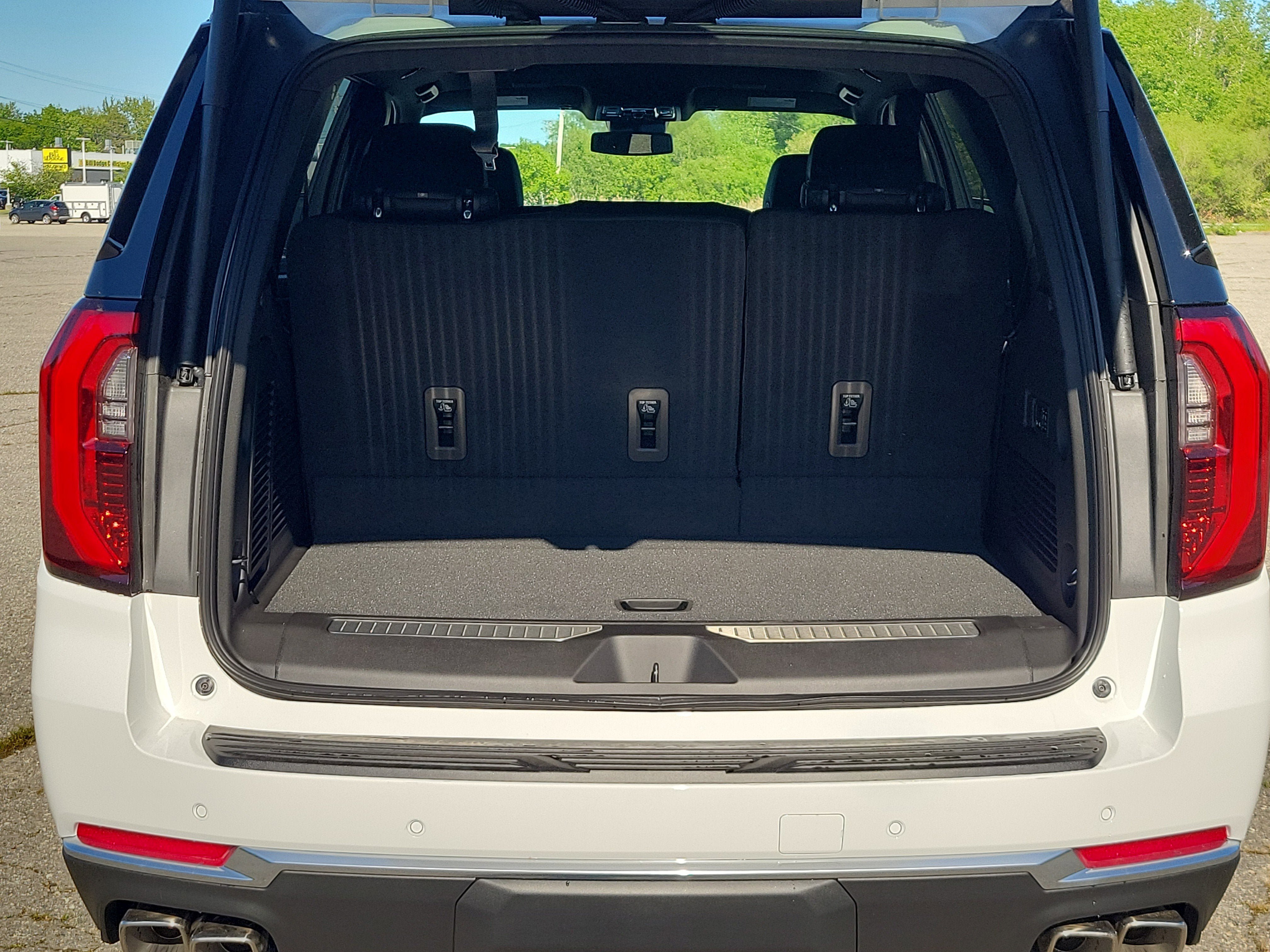 New 2026 GMC Yukon Denali AWD/4WD image 16