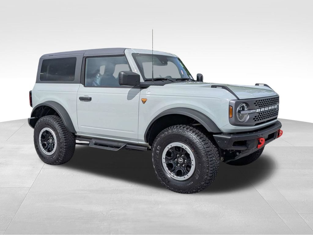 Used 2024 Ford Bronco Badlands w/ Sasquatch Package AWD/4WD video 2