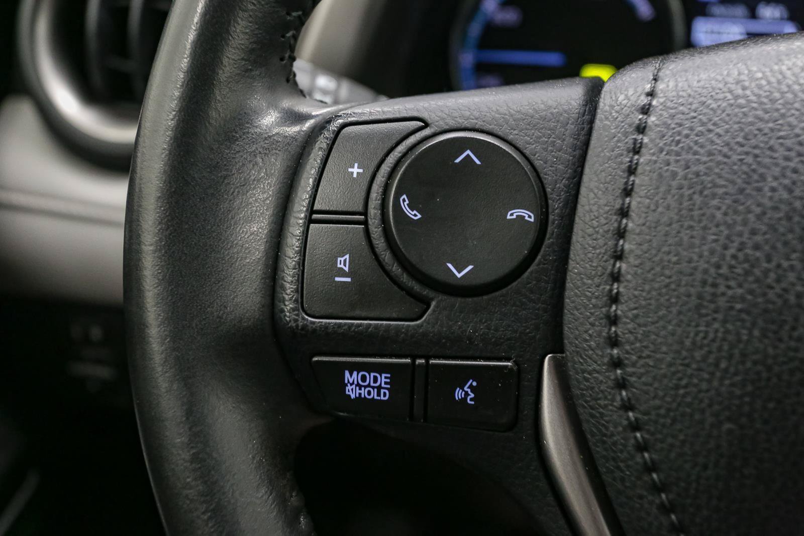 Used 2018 Toyota RAV4 Limited AWD/4WD image 37