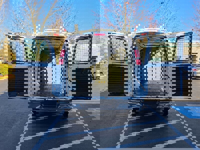 Used 2014 Chevrolet Express 2500 image 21