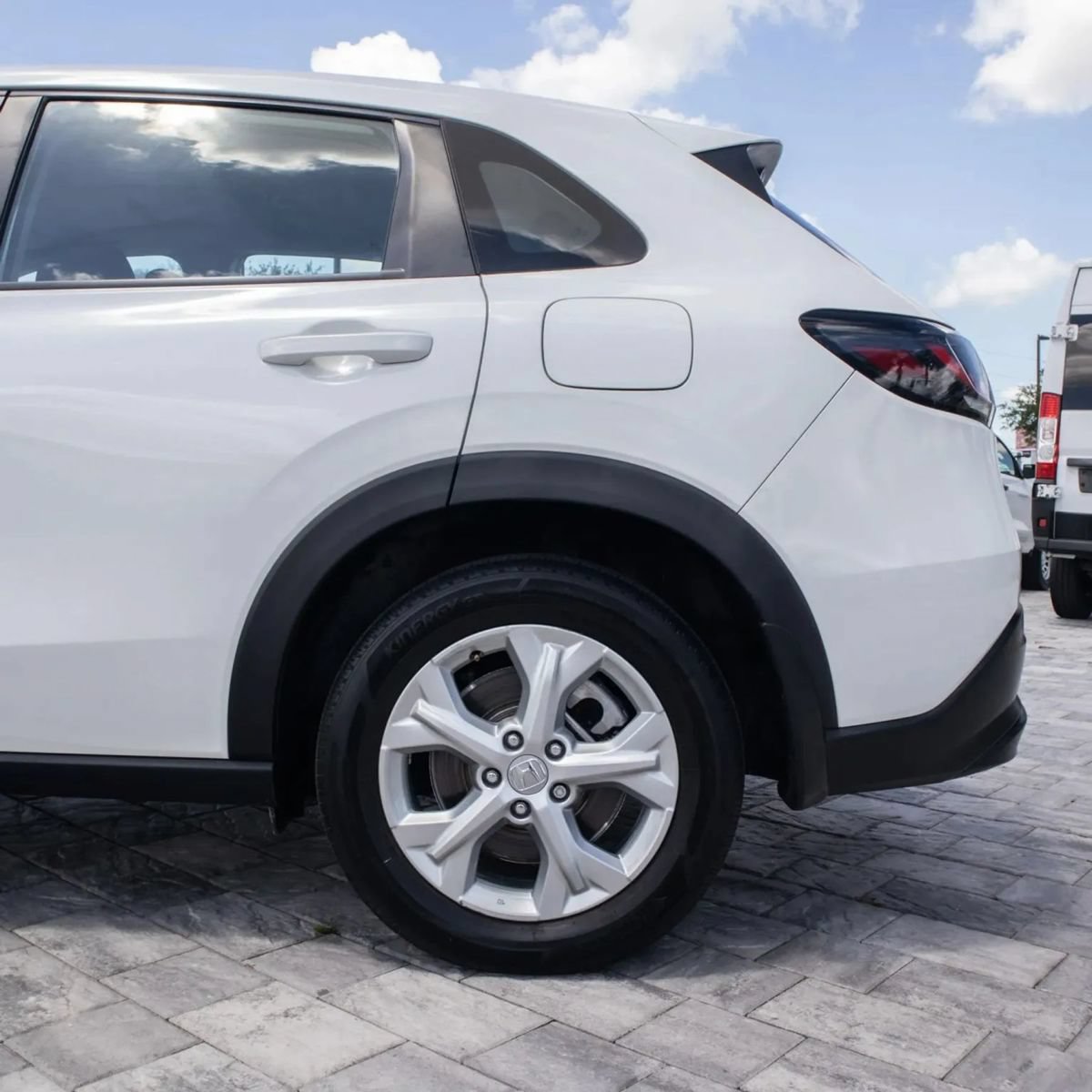 Used 2024 Honda HR-V LX image 13