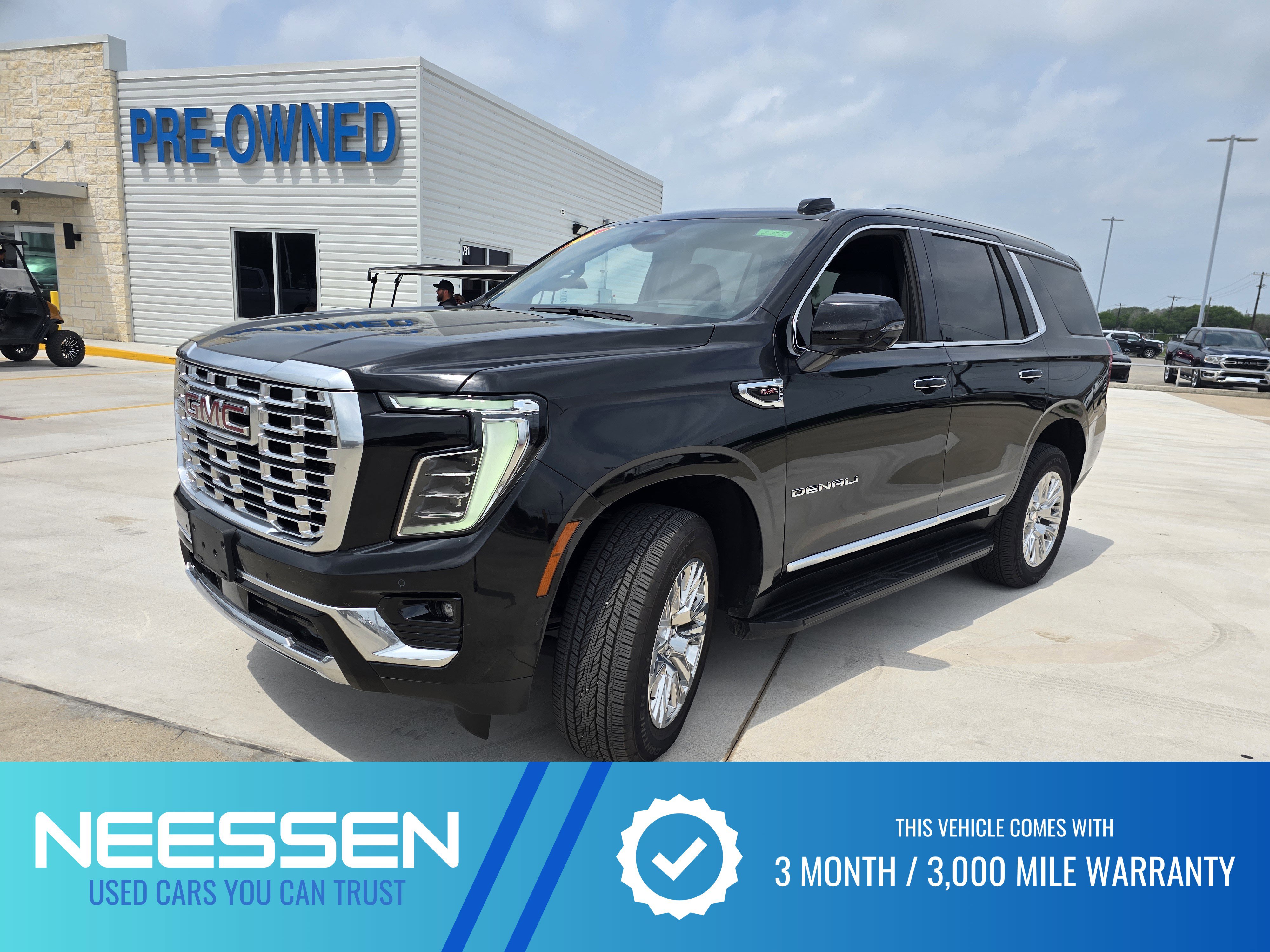 Used 2025 GMC Yukon Denali AWD/4WD image 1