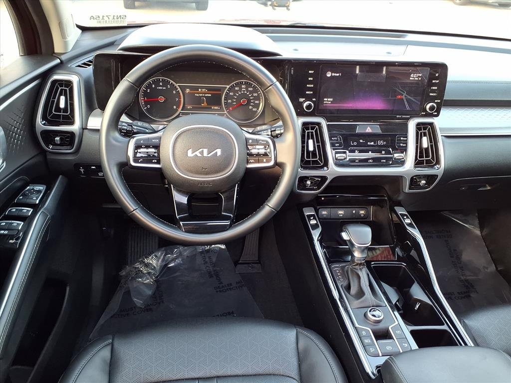 Certified 2022 Kia Sorento SX image 12