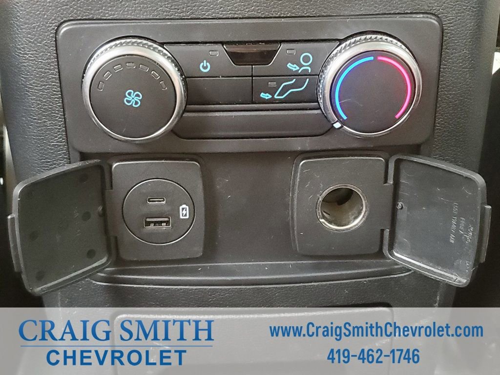 Used 2022 Ford Explorer XLT w/ Equipment Group 202A image 28