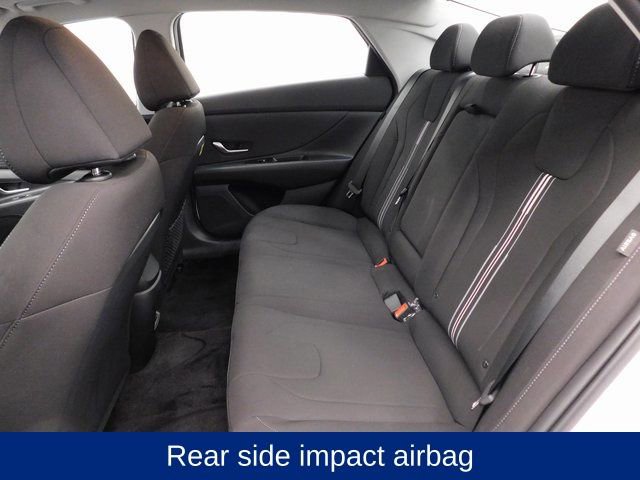 Certified 2025 Hyundai Elantra SEL image 25