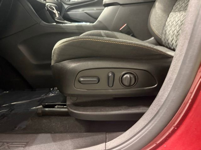 Used 2023 Chevrolet Equinox LT image 14