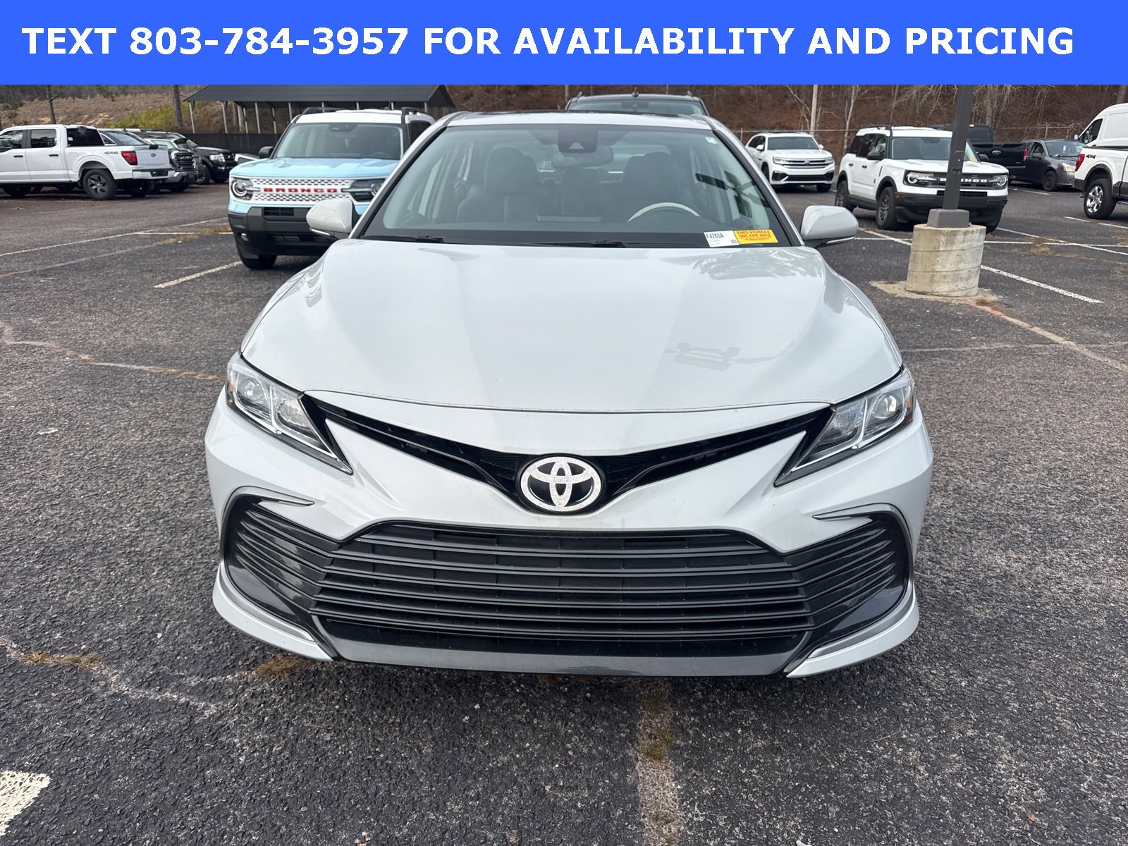 Used 2022 Toyota Camry LE image 2