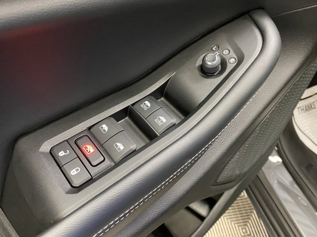 Used 2024 Jeep Grand Cherokee Altitude image 23