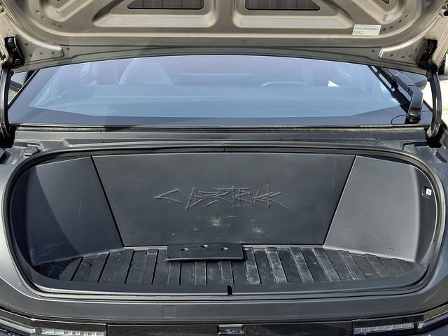 Used 2024 Tesla Cybertruck AWD Crew Cab image 30