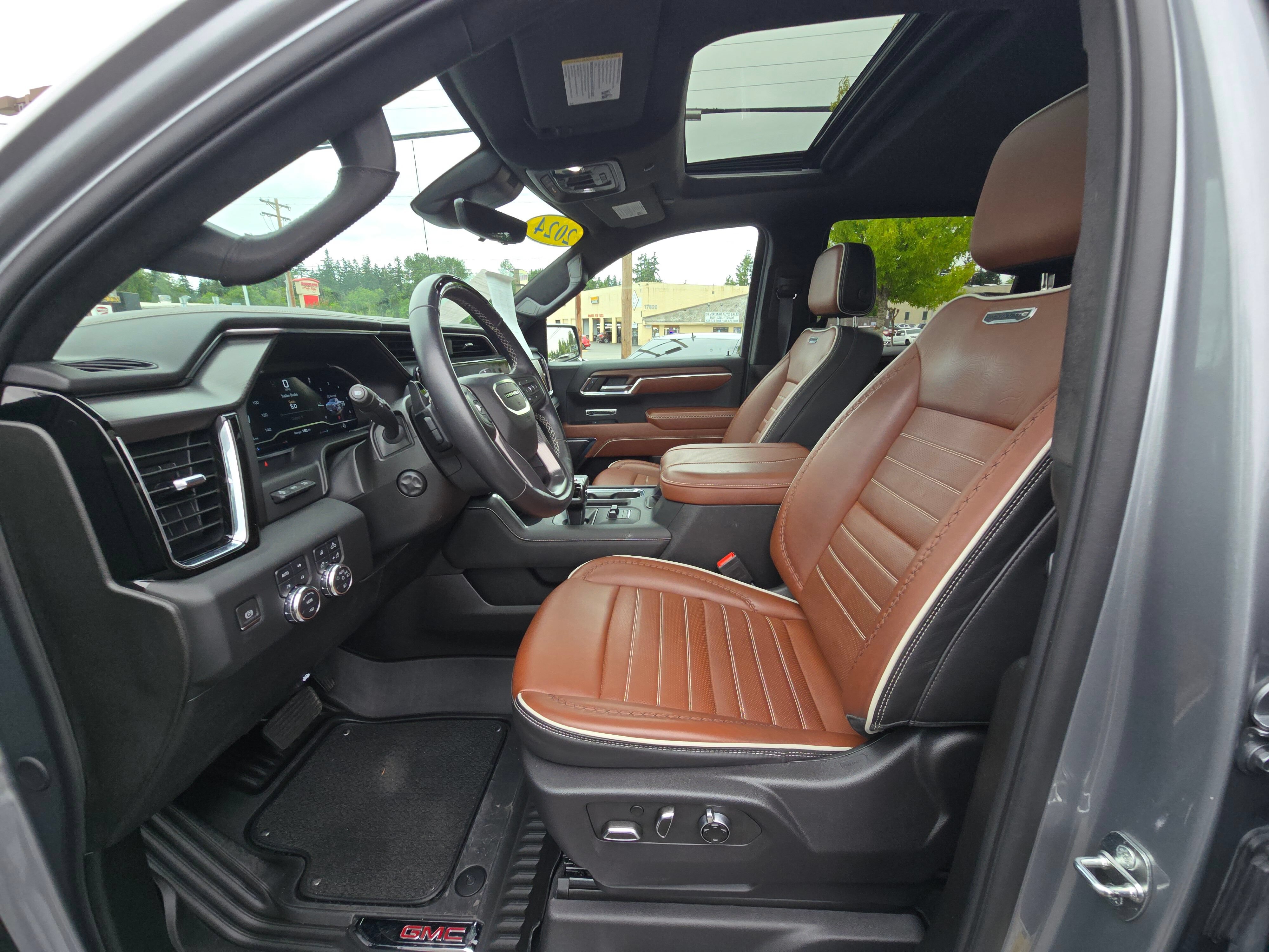 Used 2024 GMC Sierra 1500 Denali Ultimate AWD/4WD image 21