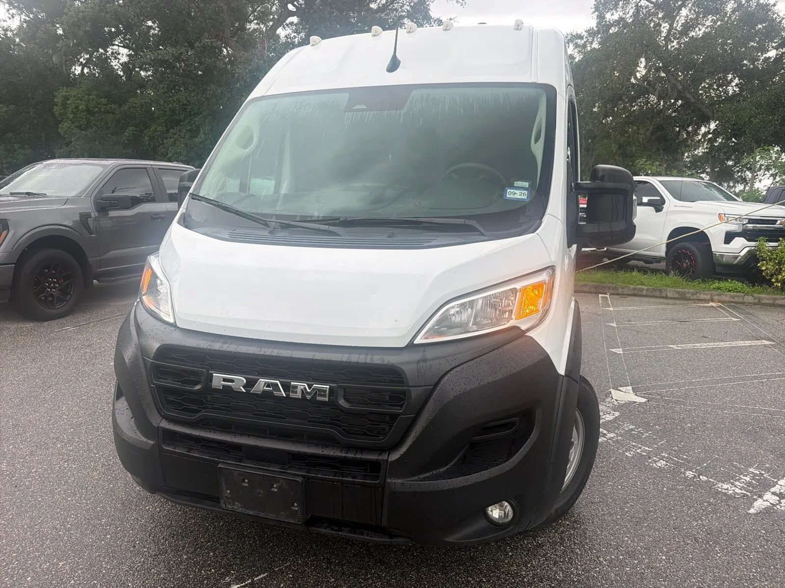 Used 2025 RAM ProMaster 2500 w/ Convenience Group FWD image 3