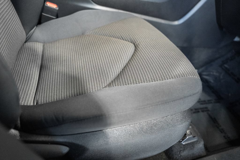 Used 2023 Toyota Highlander LE AWD/4WD image 35