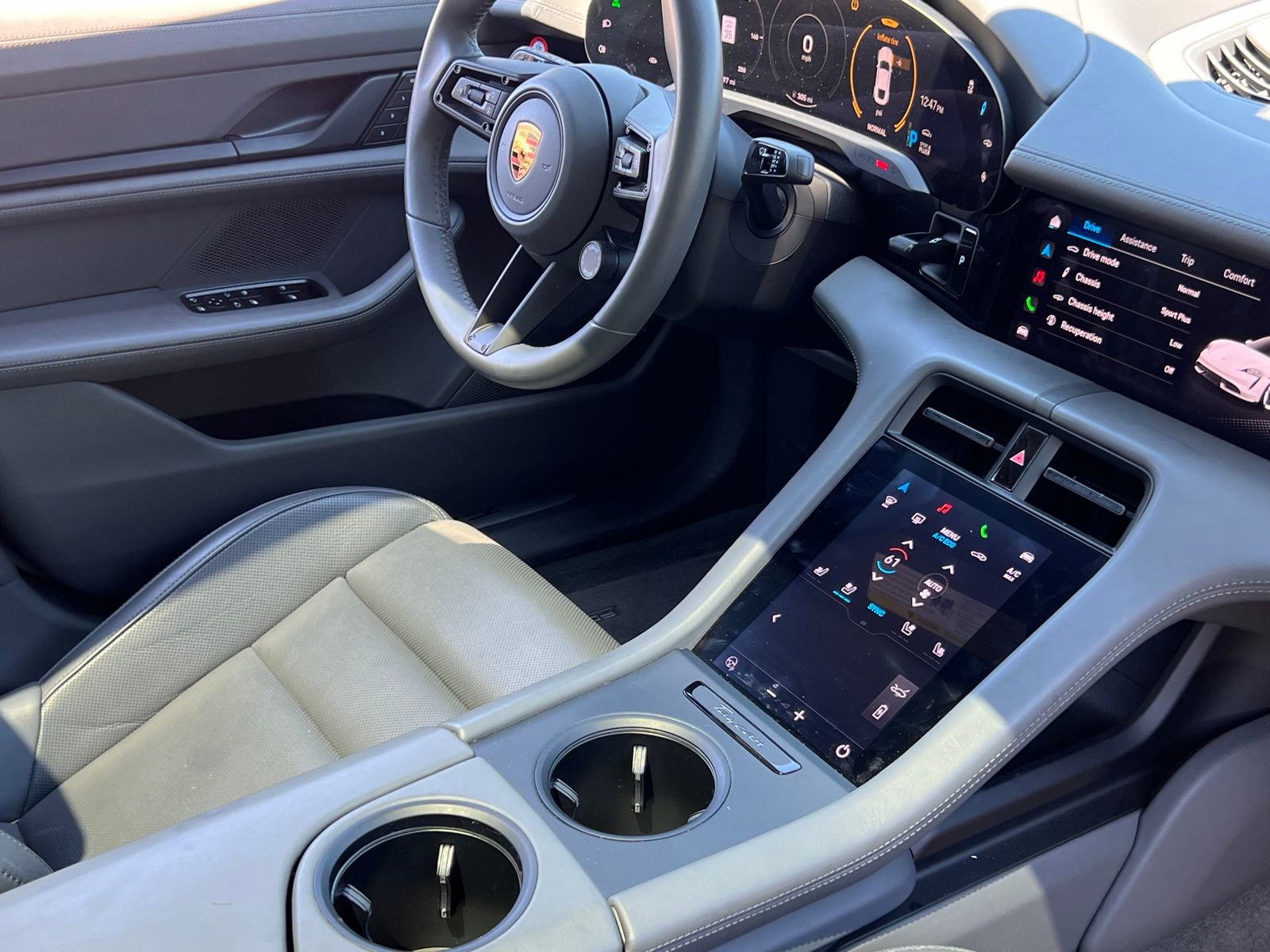 Certified 2022 Porsche Taycan 4S image 15