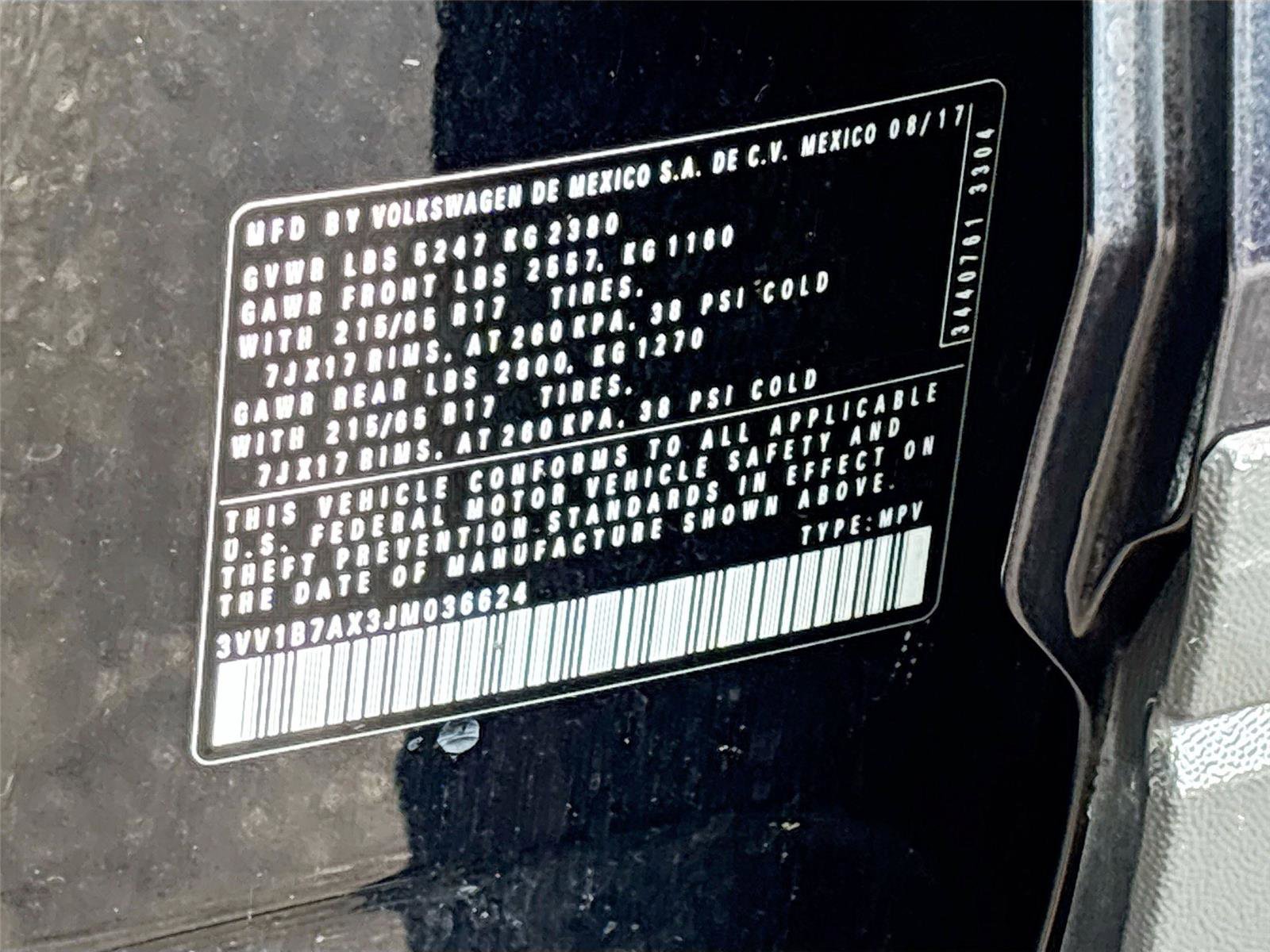 Used 2018 Volkswagen Tiguan S w/ Front Fog Lights Package image 33